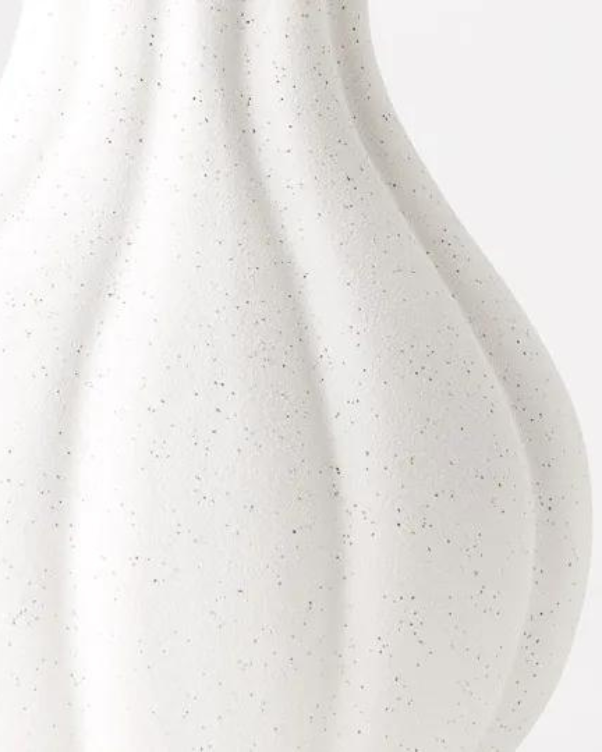 Hana Vase - White by Floral Interiors 💐