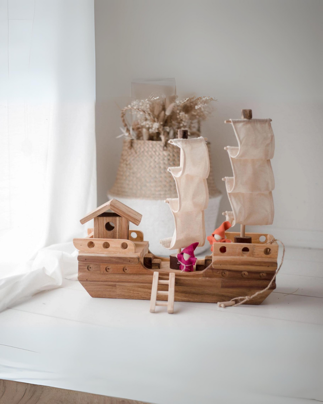 Wooden Pirate Ship toy by Qtoys for Kids